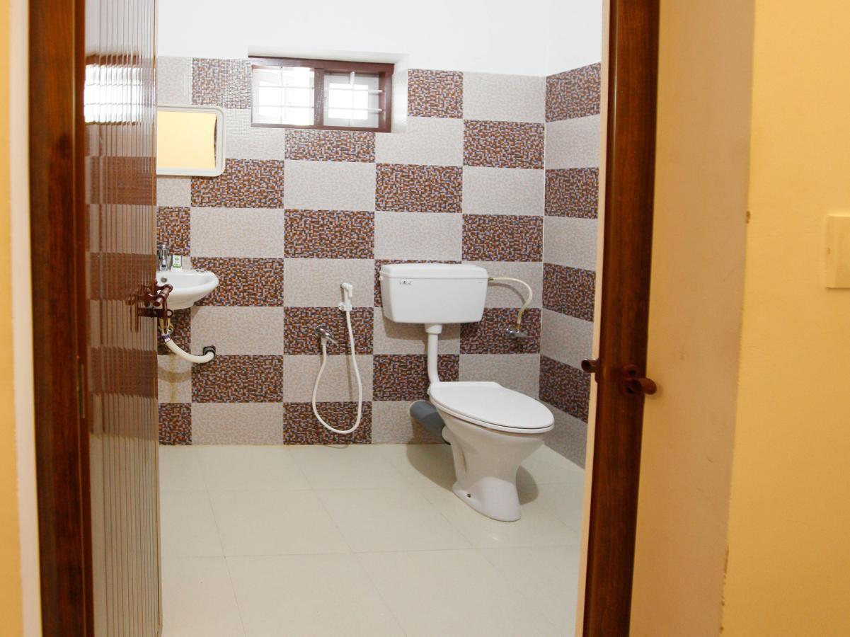 Oyo 4867 Royal Homes Alappuzha Ngoại thất bức ảnh